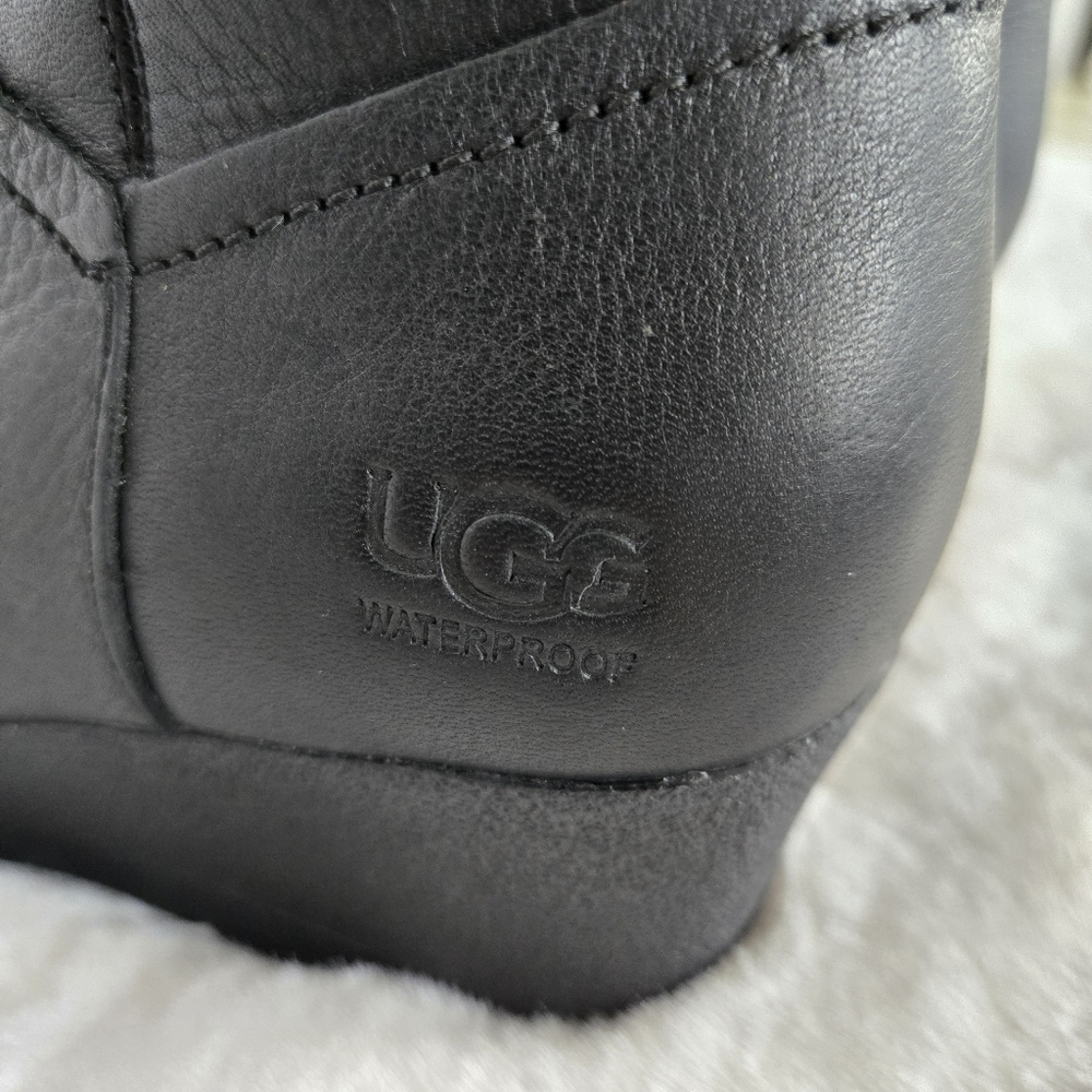 Ugg Potero Black Leather Wedge Women's Boots Size 7.5 EUC - Picture 11 of 13
